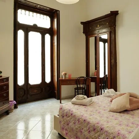 La Casa Di Nonna Teresa Bed & Breakfast Naples